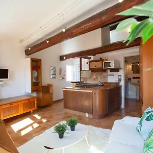 gregbnb-centre-ancien-t2-mezzanine-6eme-etage.fr-provencehotel.com/